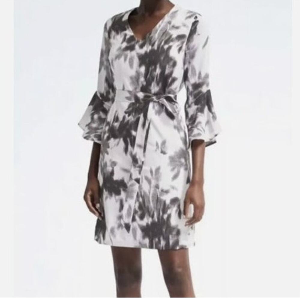 Banana Republic XS Petite Belted Dress Black White Bell Flutter Sleeve Lined